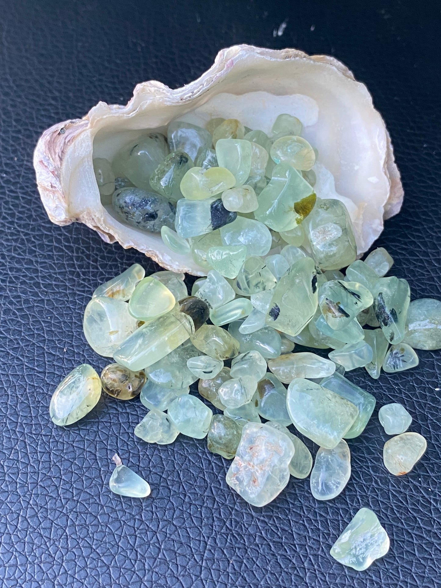 Prehnite Chips