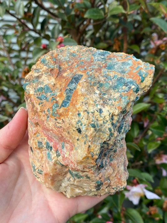 Calcite with Apatite - 682g